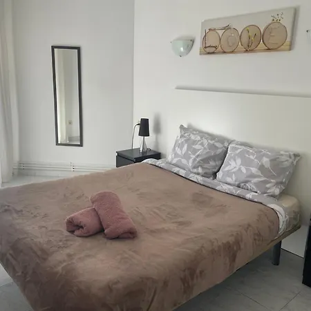 Comfortable Costa Zeus Blanes